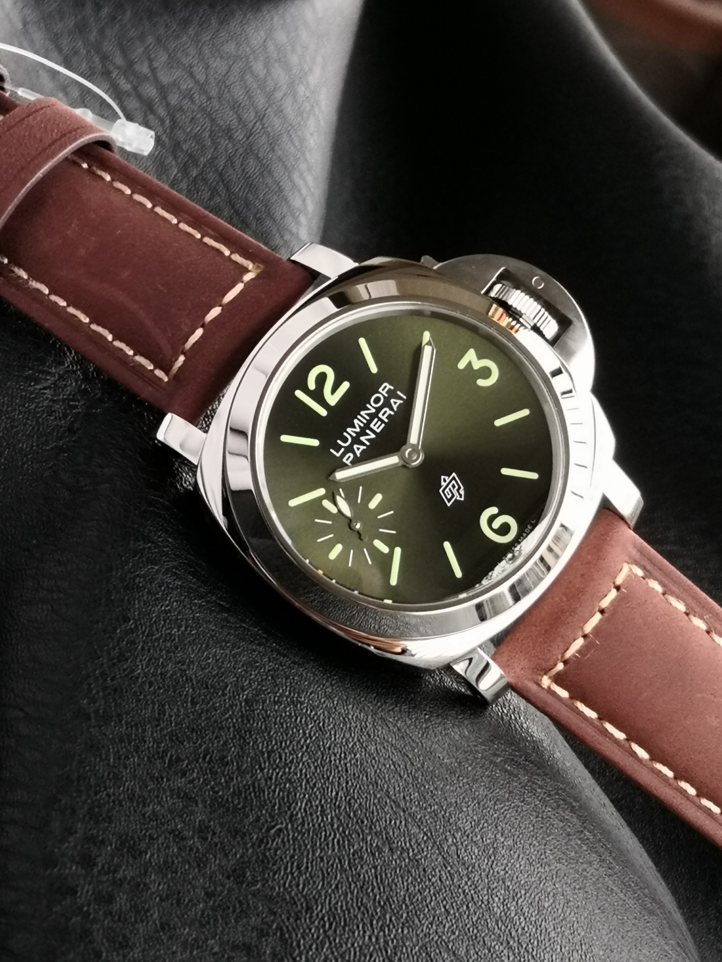 Panerai Luminor PAM01624 Green Dial Manual-Wind Men’s Watch