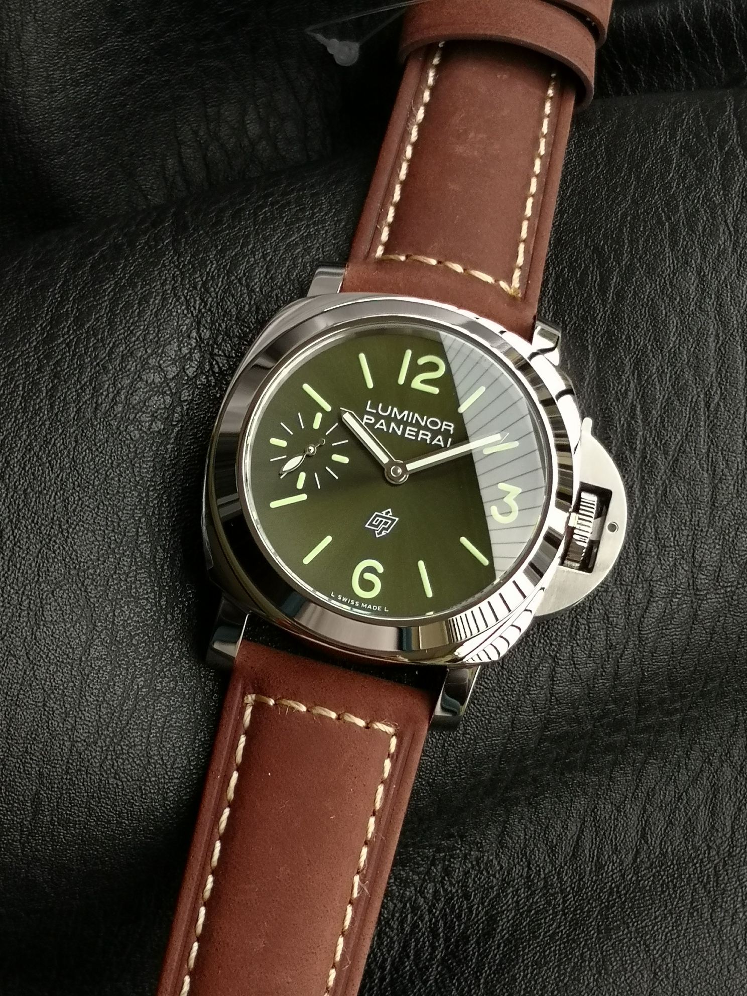 Panerai Luminor PAM01624 Green Dial Manual-Wind Men’s Watch - Image 2