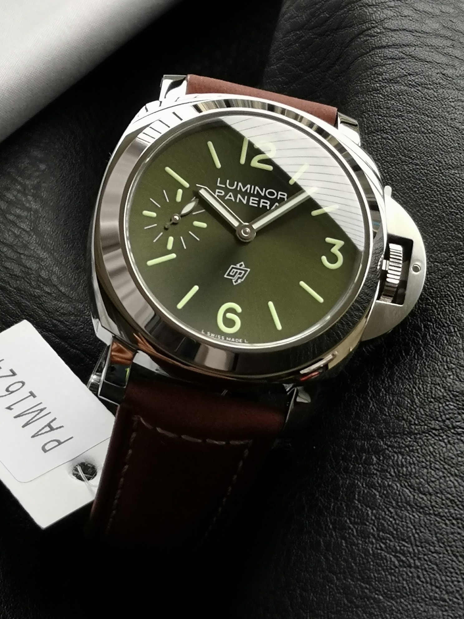 Panerai Luminor PAM01624 Green Dial Manual-Wind Men’s Watch - Image 3