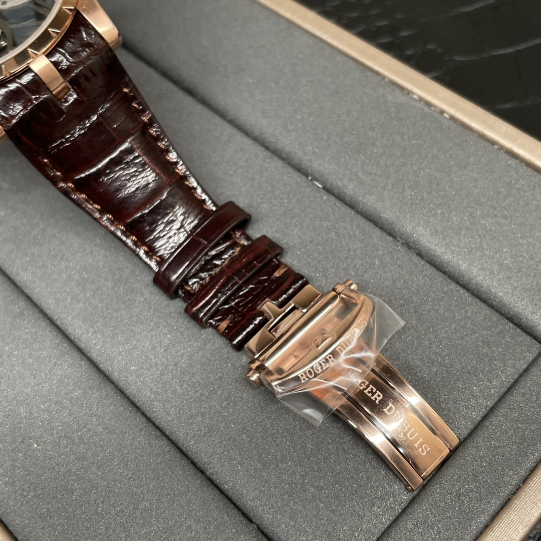 Roger Dubuis Excalibur RDDBEX0393 – 42mm 18K Gold Skeleton Tourbillon - Image 9