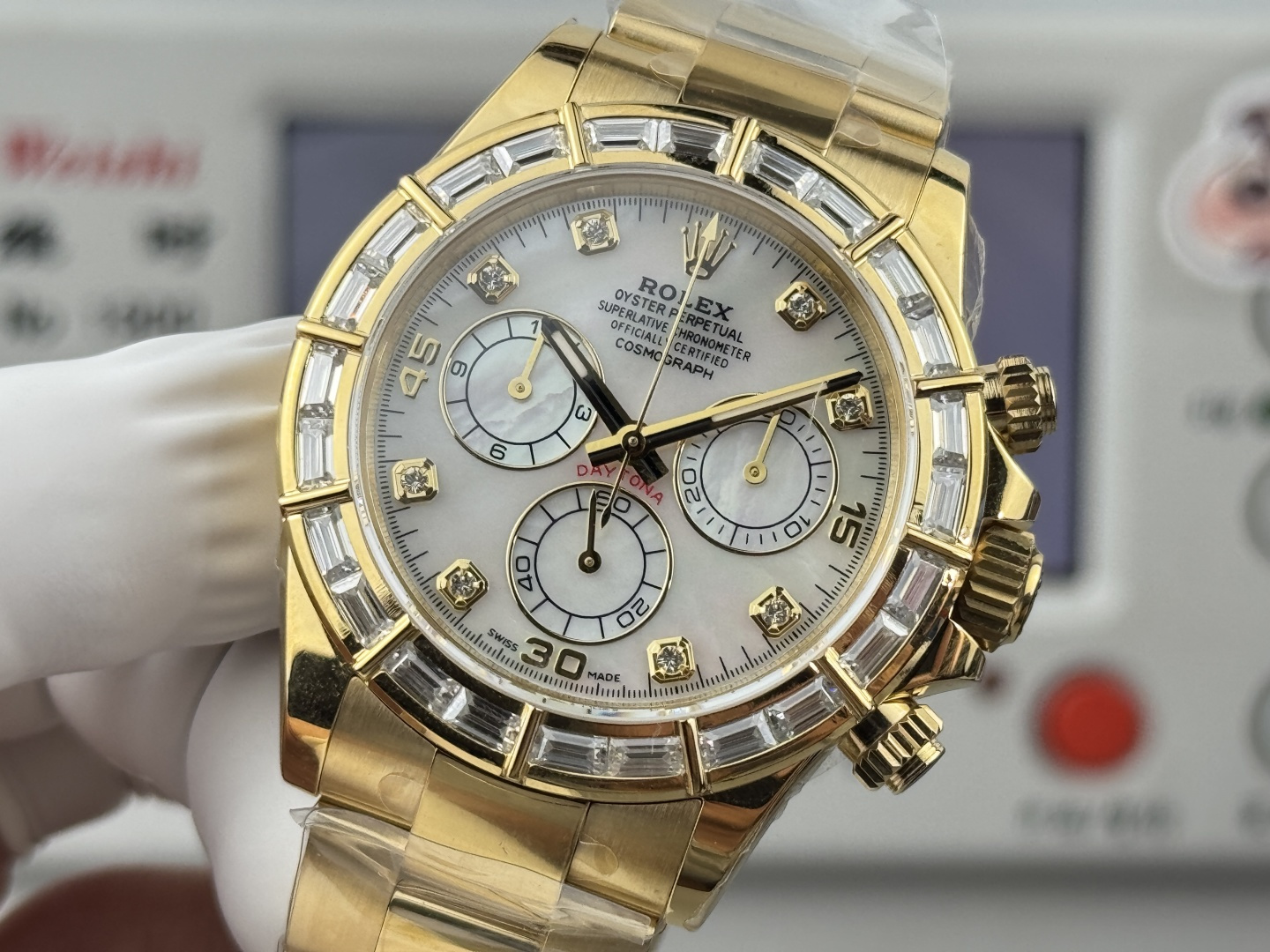 Rolex Cosmograph Daytona 116568 18K Yellow Gold Baguette Diamond Bezel White Mother-of-Pearl Dial Chronograph - Image 4