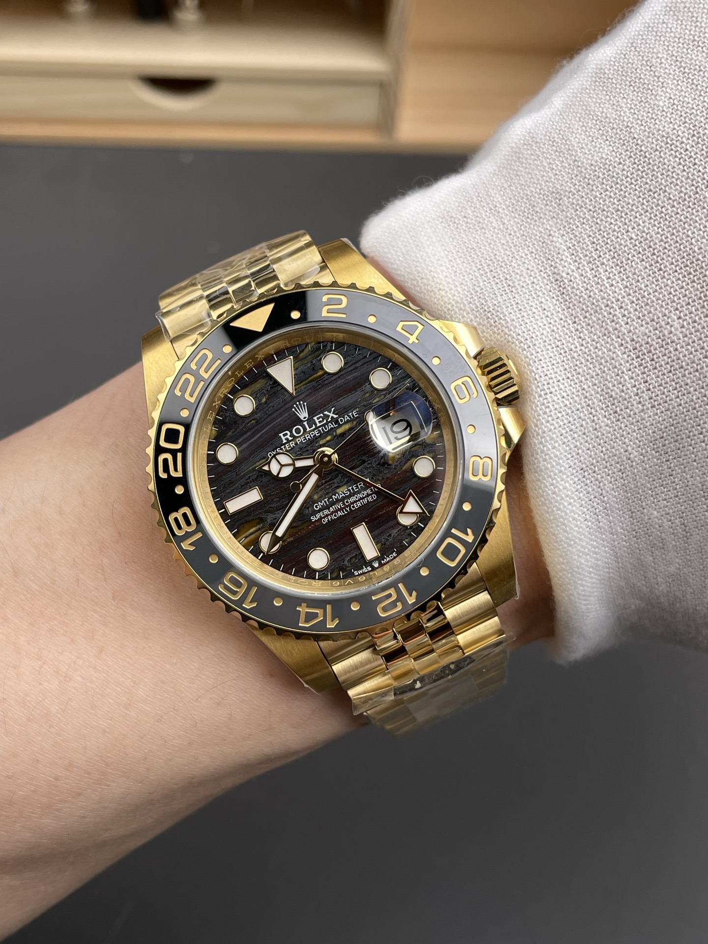 Rolex GMT-Master II 126718GRNR Meteorite Dial - Image 9