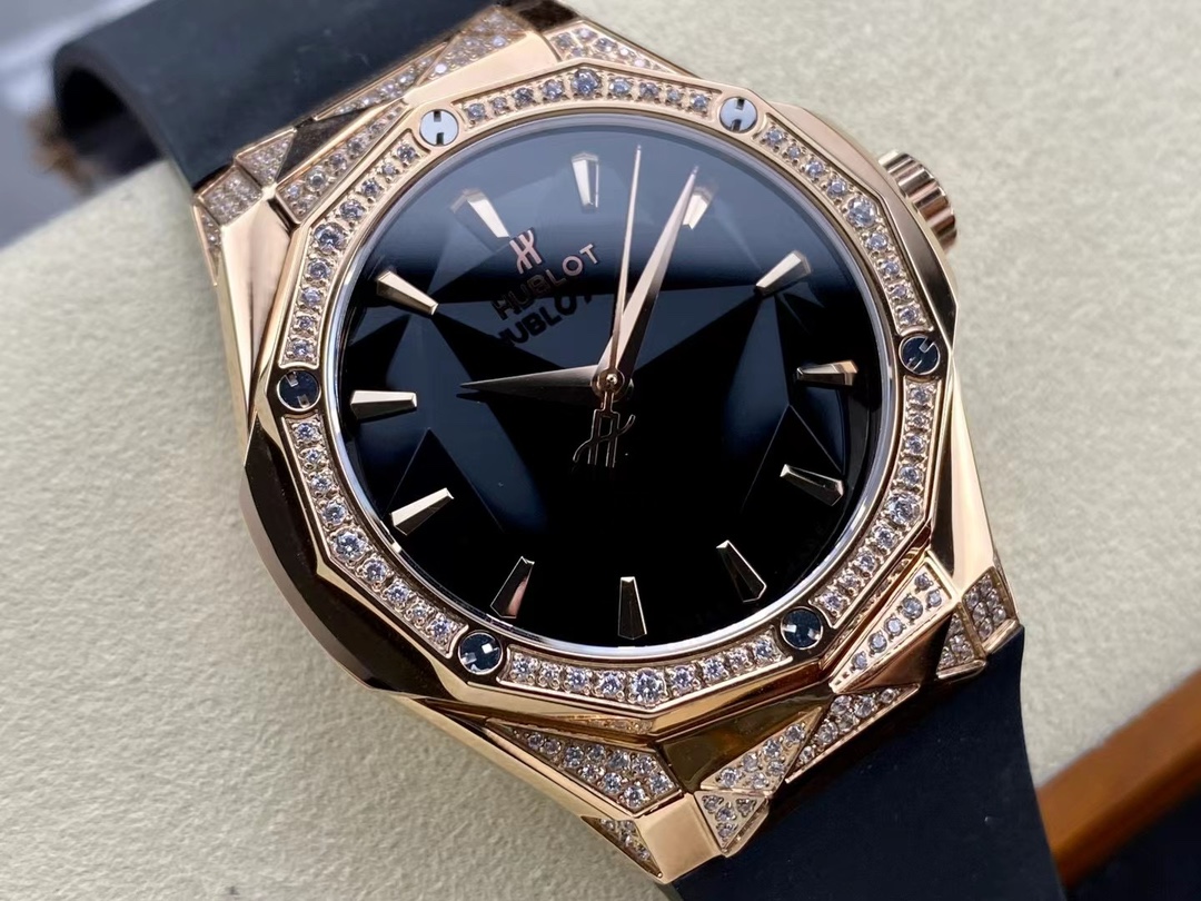 Hublot Classic Fusion Orlinski Rose Gold Full Pave Diamonds - Image 2