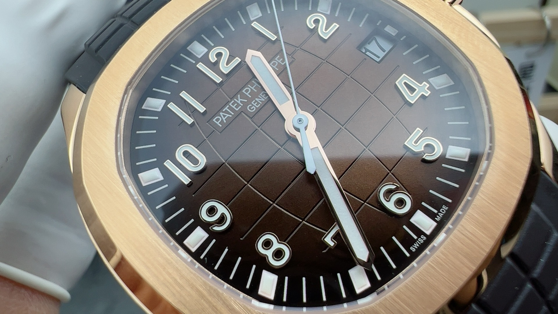 Patek Philippe Aquanaut 5167R-001 18K Rose Gold - Image 3