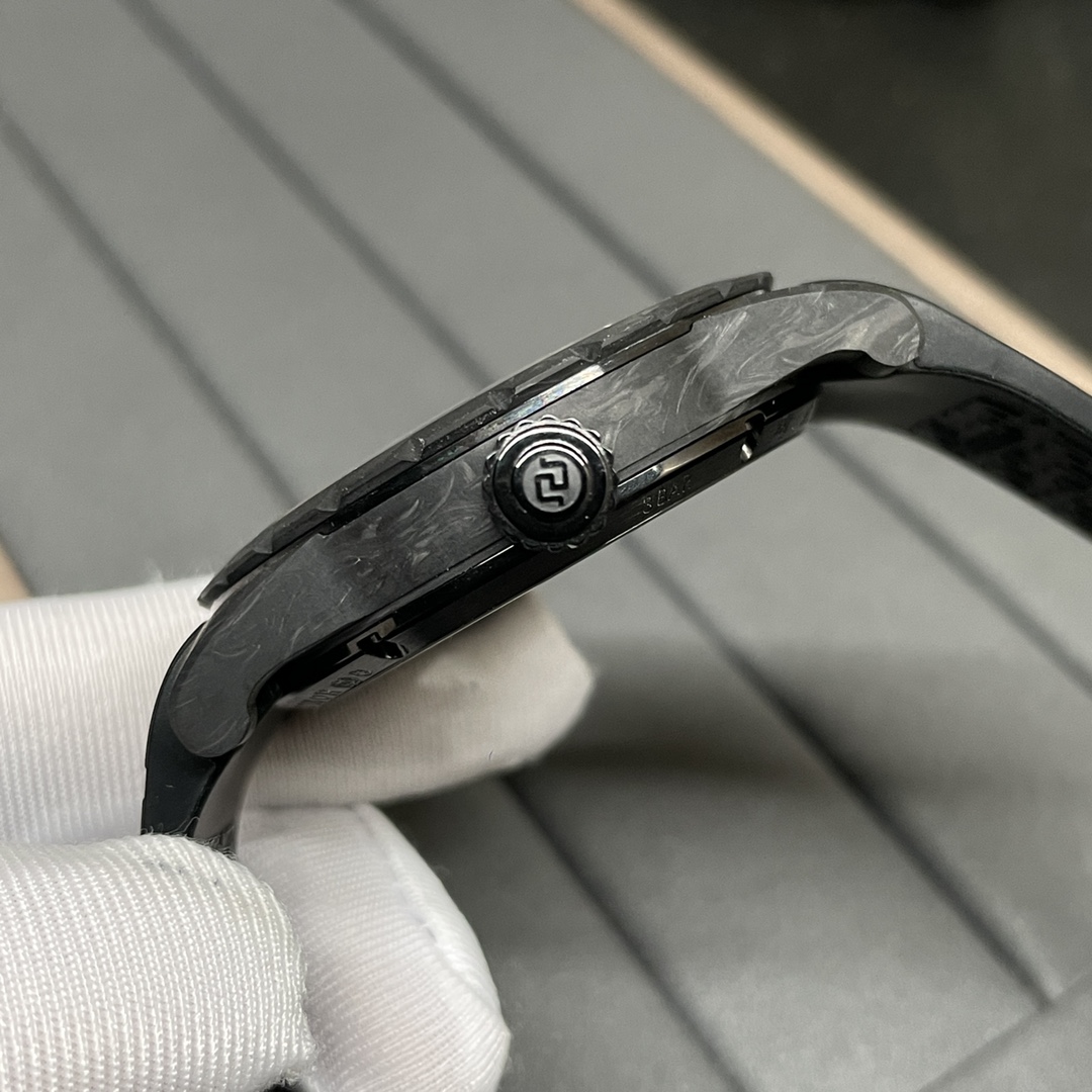 Roger Dubuis RD505SQ Carbon Fiber - Image 4