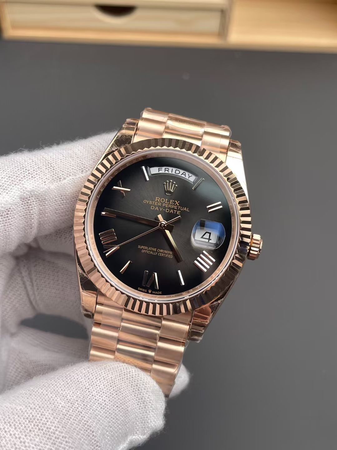 Rolex Day-Date 40 Ref.228235 - Image 2